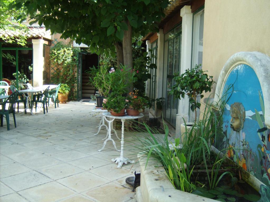 Mas De La Tour Hotel Gargas  Exterior photo